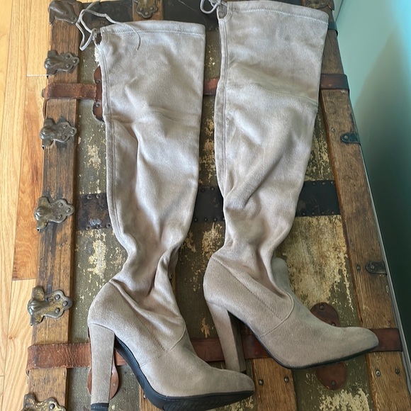 STEVE MADDEN NORRI SUEDE VELVET OVER THE KNEE HIGH BOOTS WOMENS 6 TAUPE - Picture 2 of 12